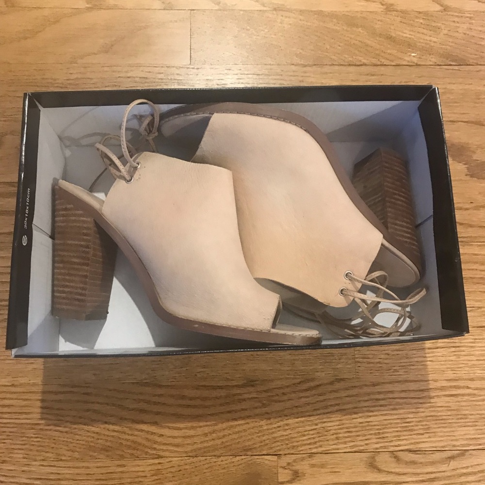 Nine West Nude Leather Heels, Sz 8